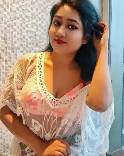 Escort Karli